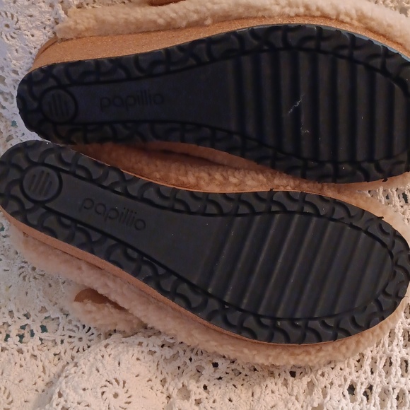Birkenstock Tan Shearling Slip-On Clogs - Picture 3 of 4